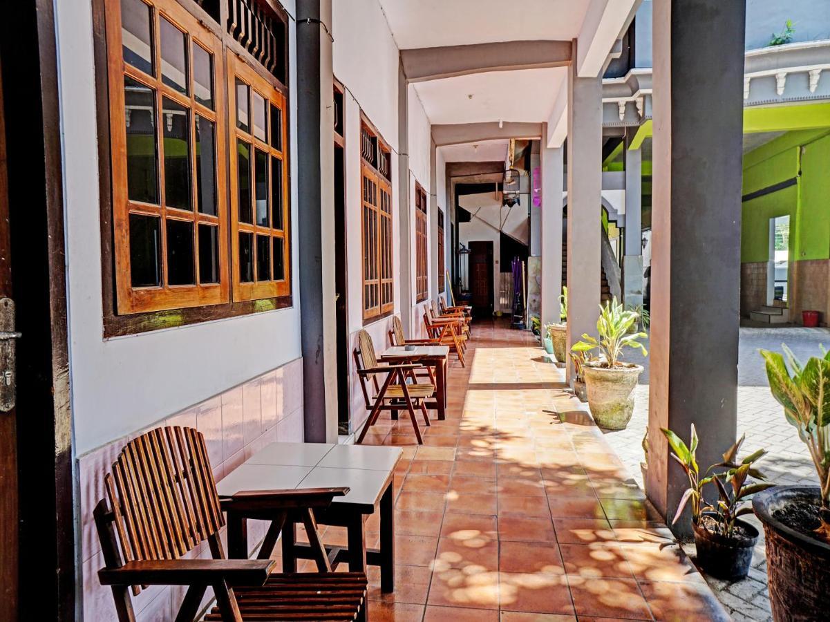 Oyo 92869 Hotel Nusantara Banyuwangi  Luaran gambar