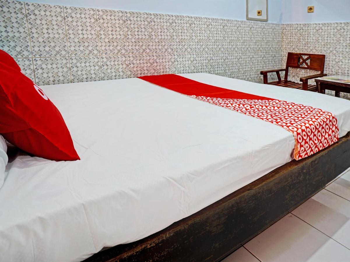 Oyo 92869 Hotel Nusantara Banyuwangi  Luaran gambar